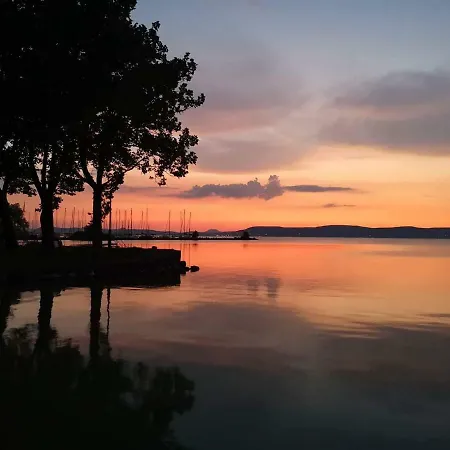 Tunde Apartman Balatonlelle